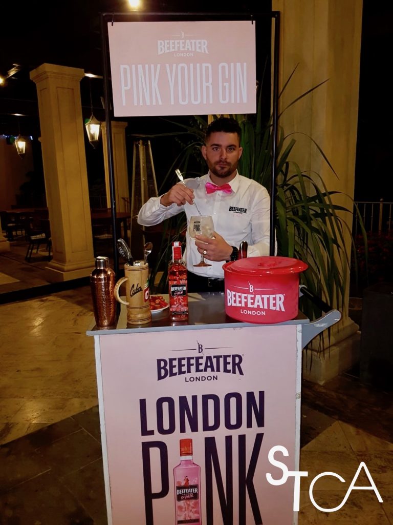 BEEFEATER PINK